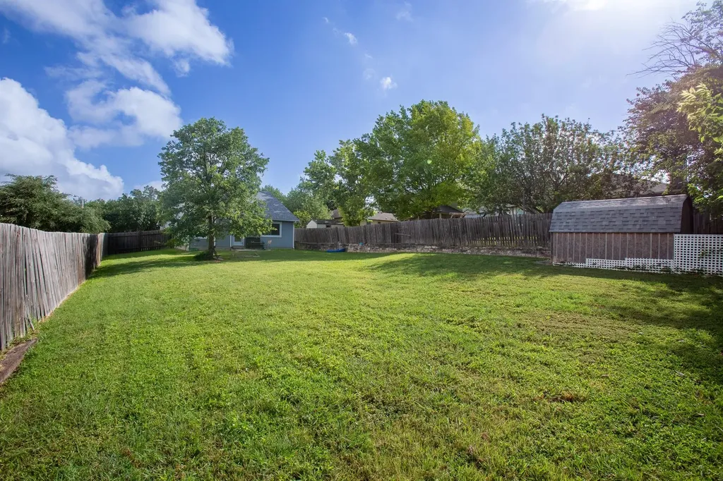752 Faircrest Drive Buda TX 78610