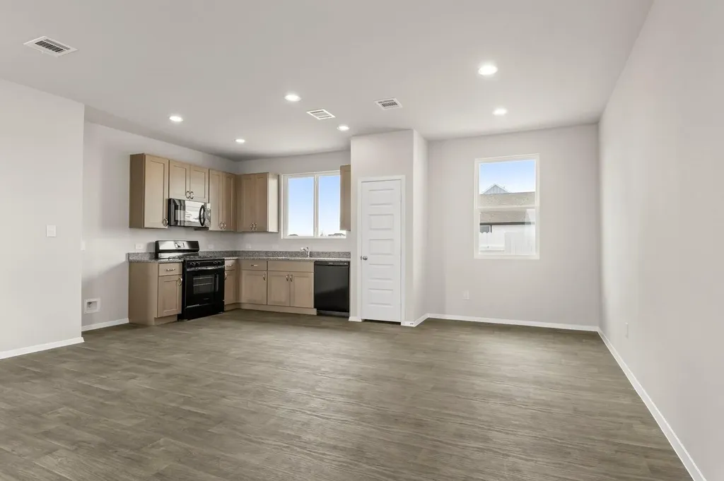 141 Summer Drive Elgin TX 78621