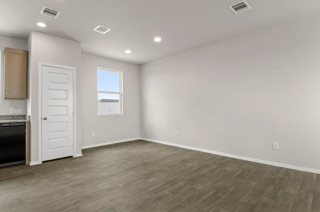 141 Summer Drive Elgin TX 78621