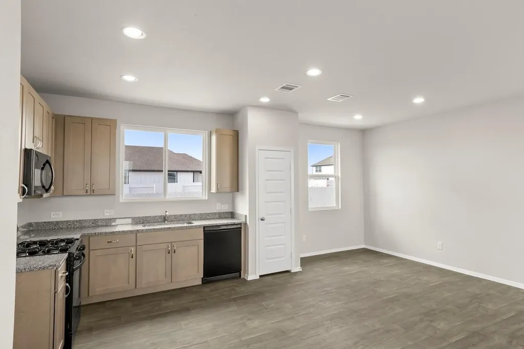 141 Summer Drive Elgin TX 78621