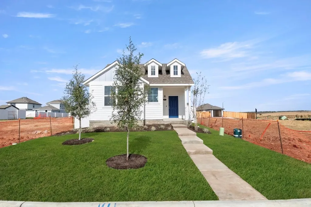 141 Summer Drive Elgin TX 78621