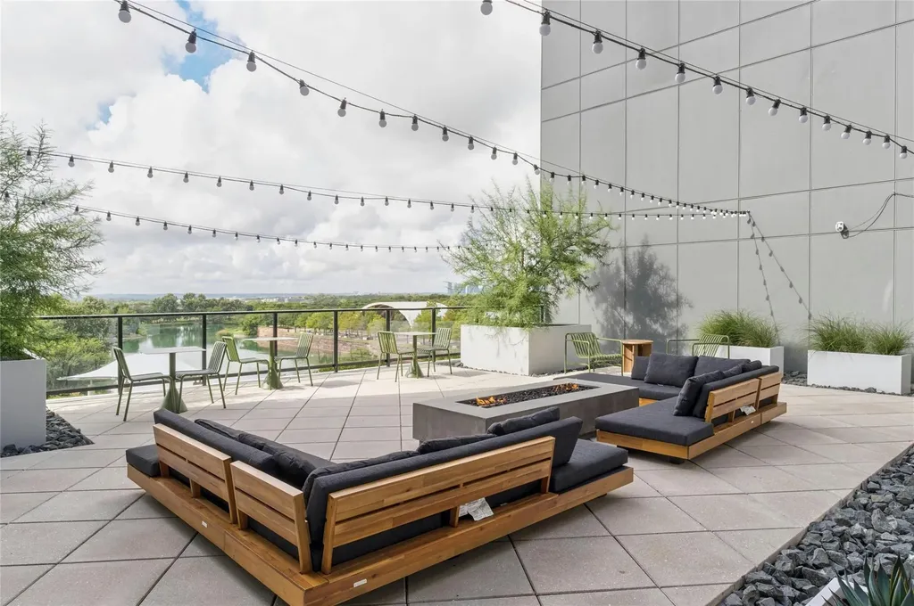 1701 Simond Avenue Austin TX 78723