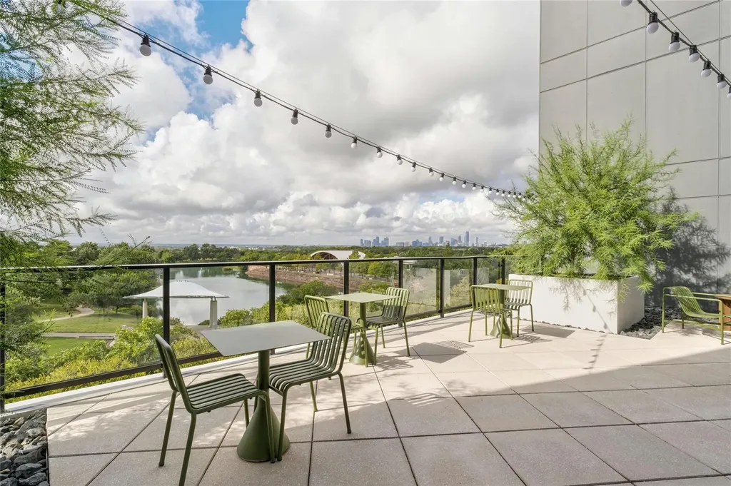 1701 Simond Avenue Austin TX 78723