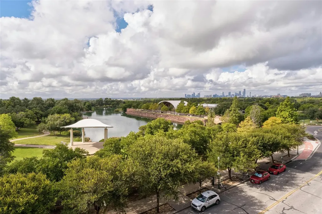 1701 Simond Avenue Austin TX 78723