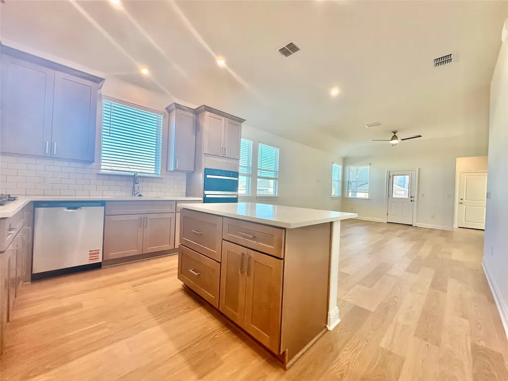 541 Porter Country Parkway Buda TX 78610