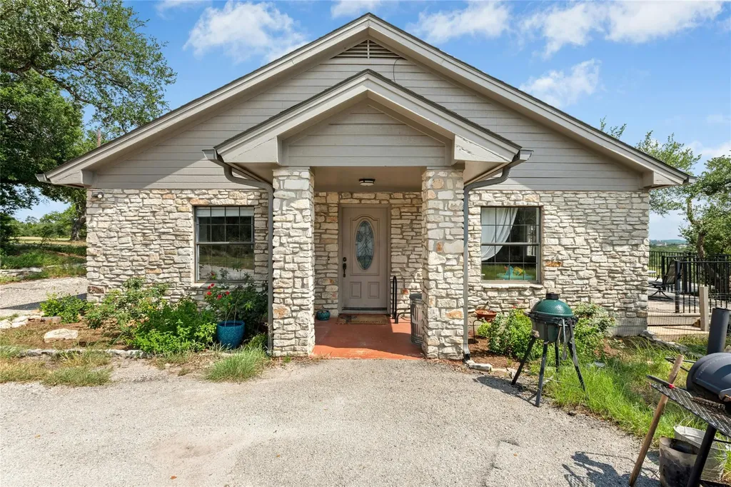 110 Longhorn Lane Dripping Springs TX 78620