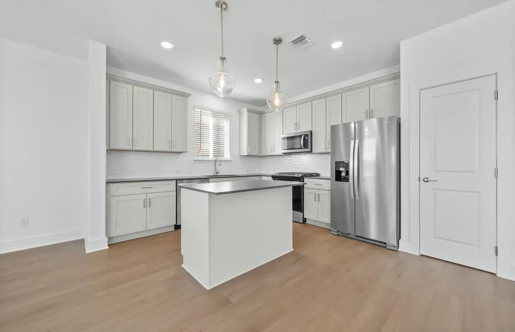 173 Queen Topsail Way Kyle TX 78640