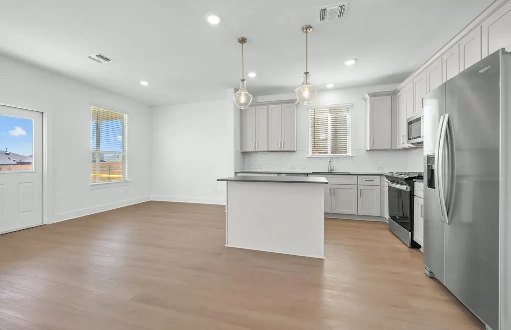 173 Queen Topsail Way Kyle TX 78640
