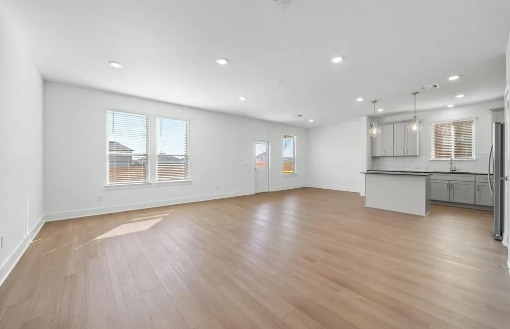 173 Queen Topsail Way Kyle TX 78640