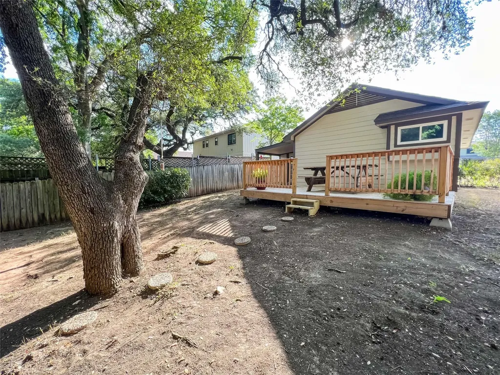 12004 Thompkins Drive Austin TX 78753