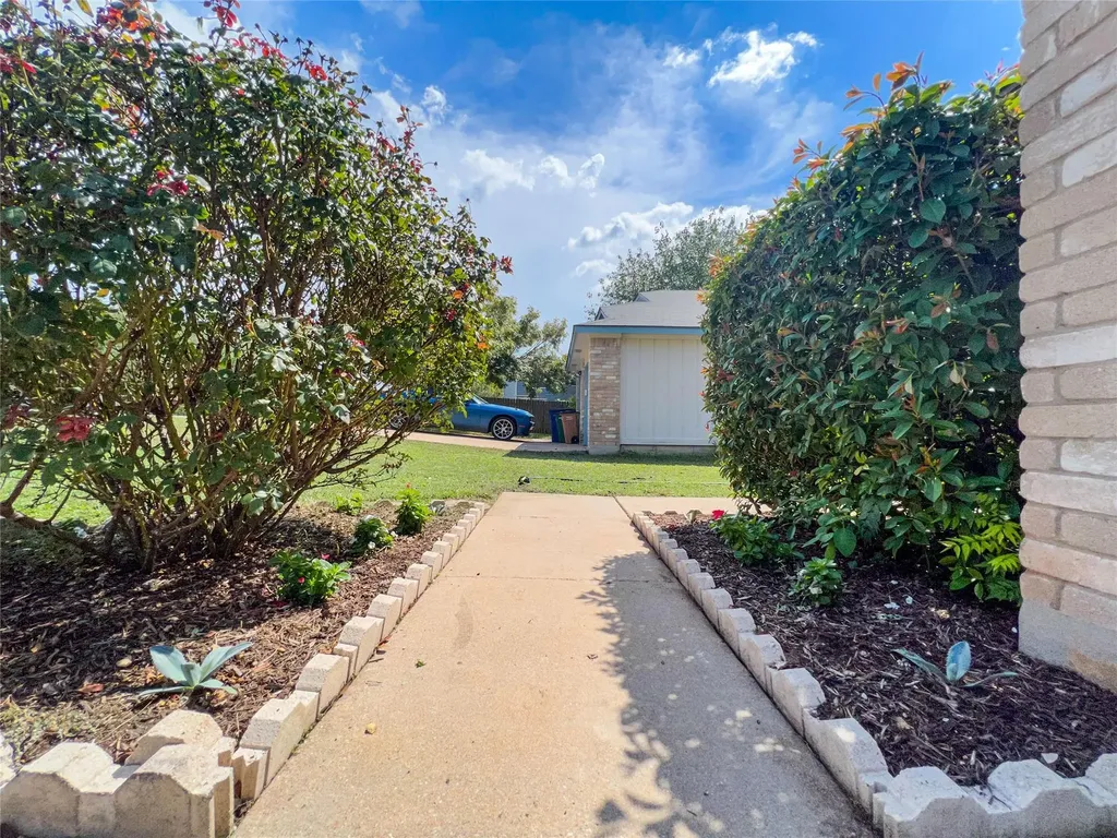 12004 Thompkins Drive Austin TX 78753