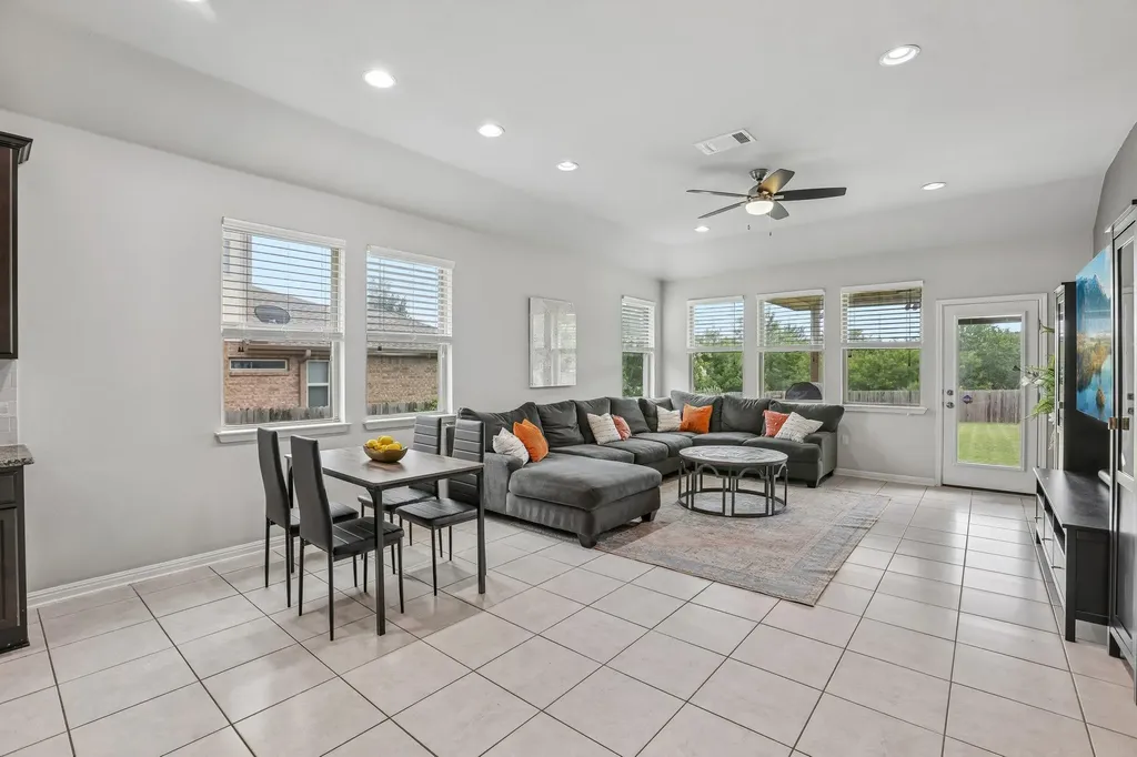 6801 Banff Cove Austin TX 78754