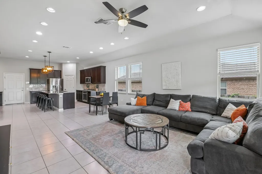 6801 Banff Cove Austin TX 78754