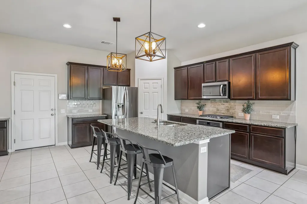 6801 Banff Cove Austin TX 78754