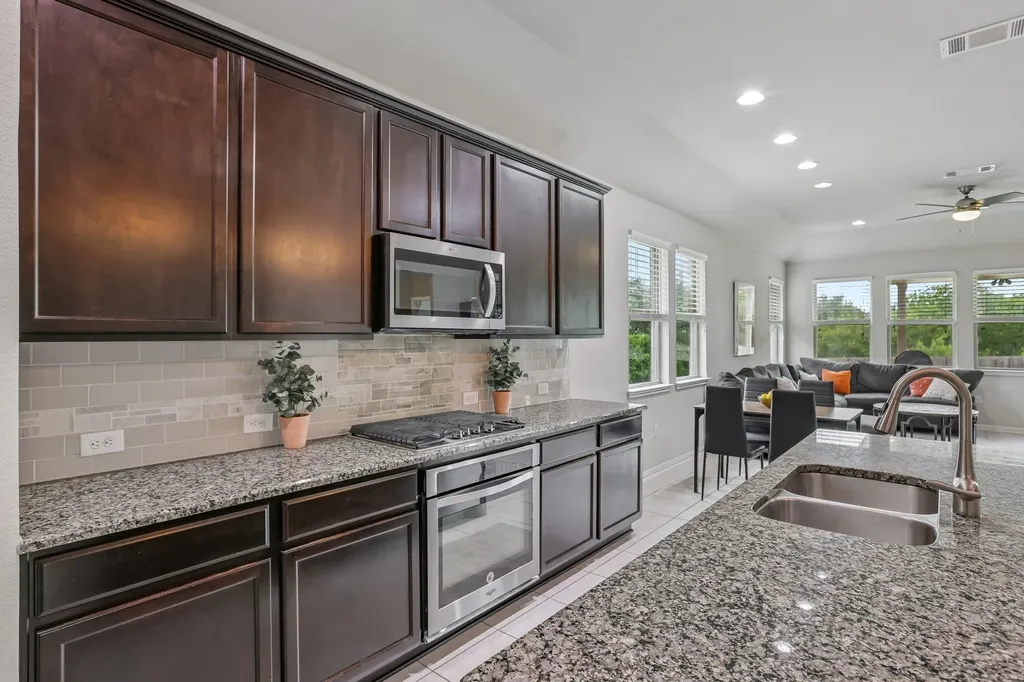 6801 Banff Cove Austin TX 78754