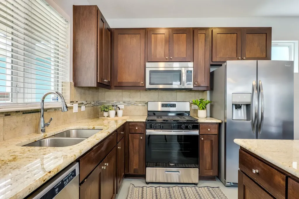 2009 Sager Drive Austin TX 78741