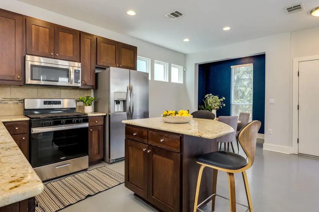 2009 Sager Drive Austin TX 78741