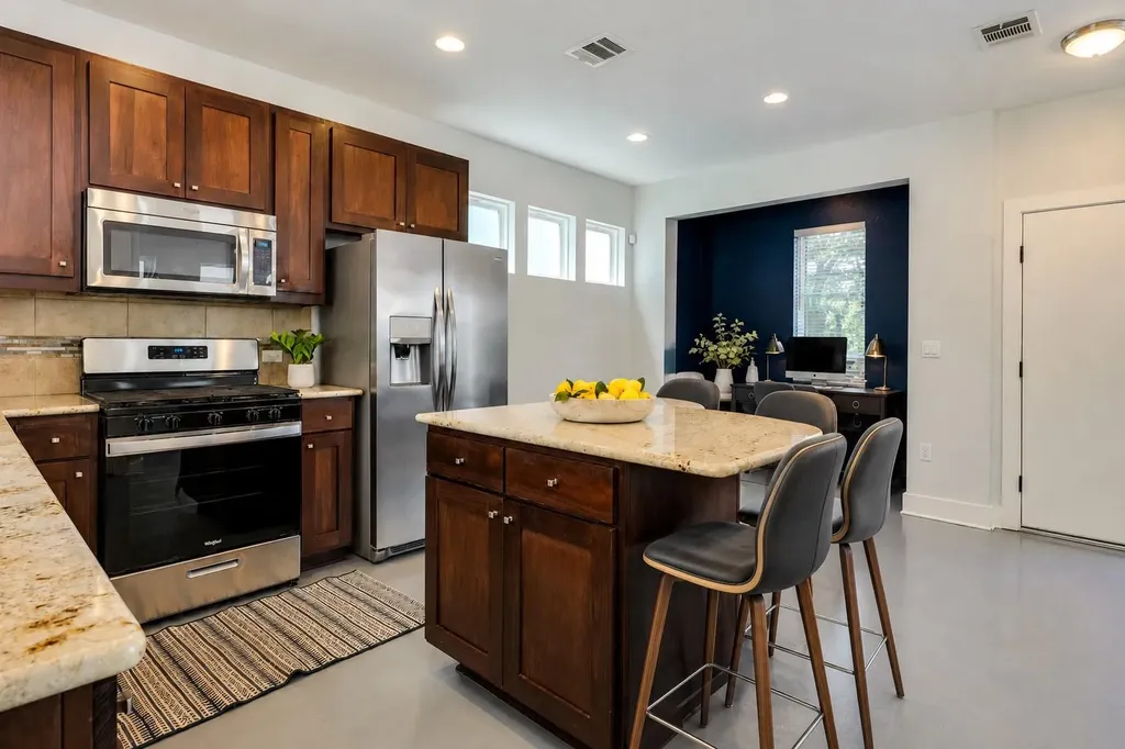 2009 Sager Drive Austin TX 78741