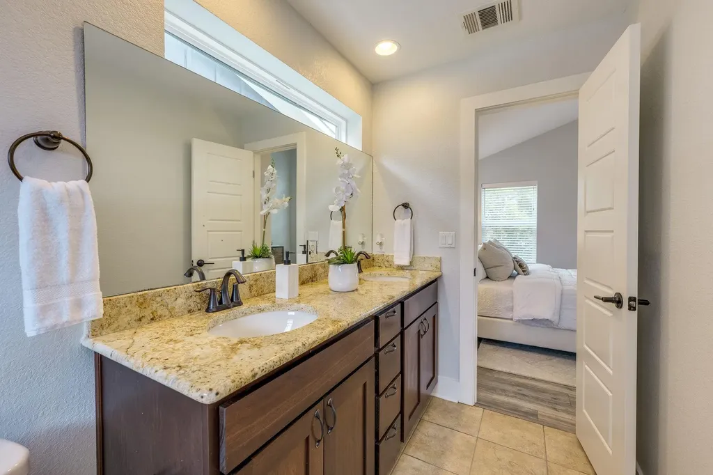 2009 Sager Drive Austin TX 78741