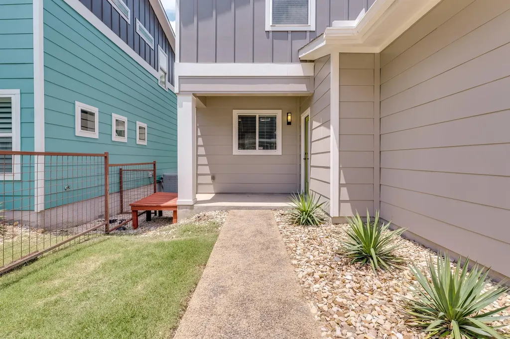 2009 Sager Drive Austin TX 78741