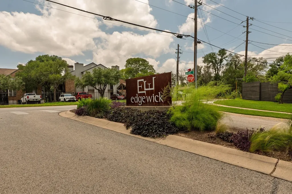 2009 Sager Drive Austin TX 78741