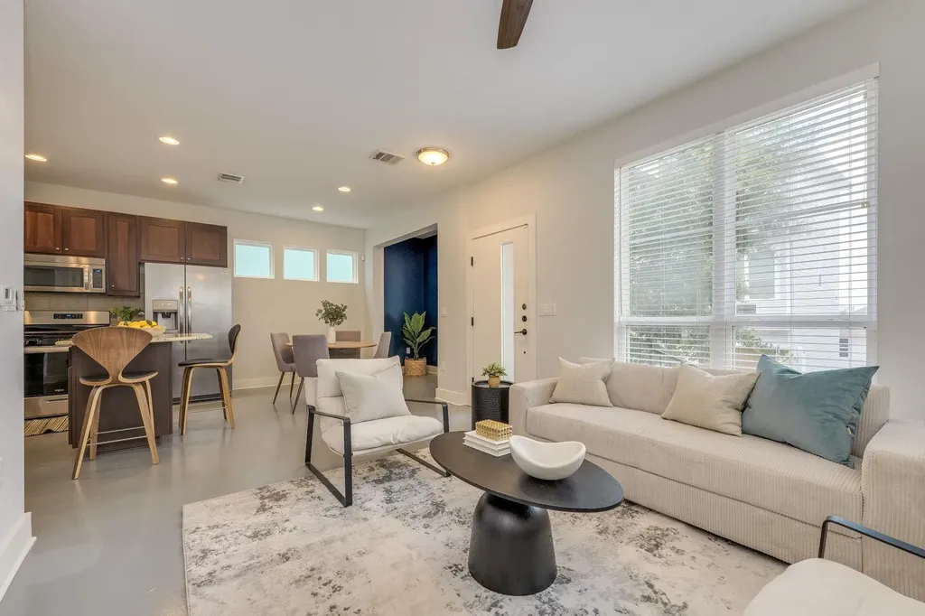2009 Sager Drive Austin TX 78741