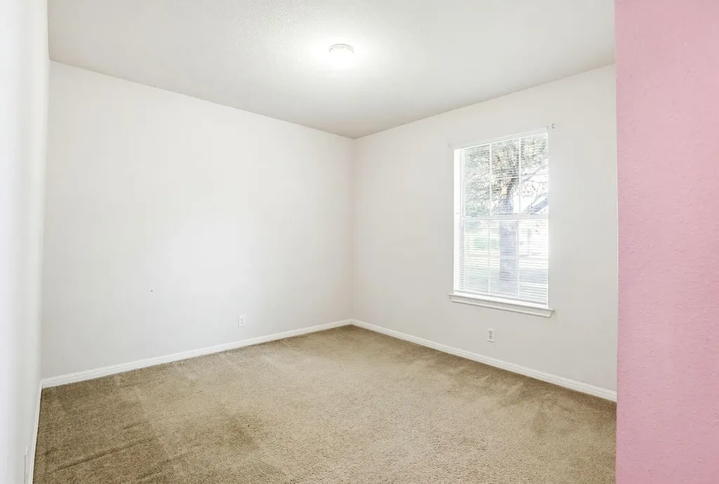 196 Langely Kyle TX 78640