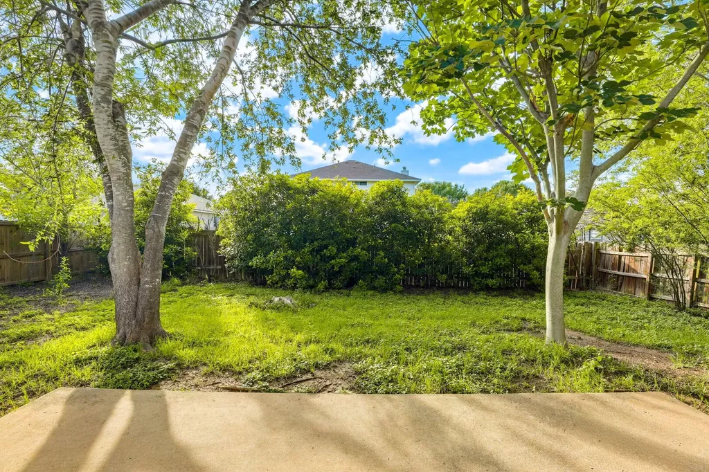 196 Langely Kyle TX 78640