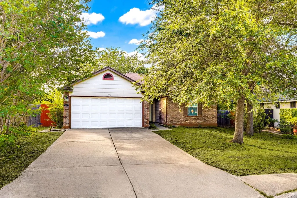 196 Langely Kyle TX 78640