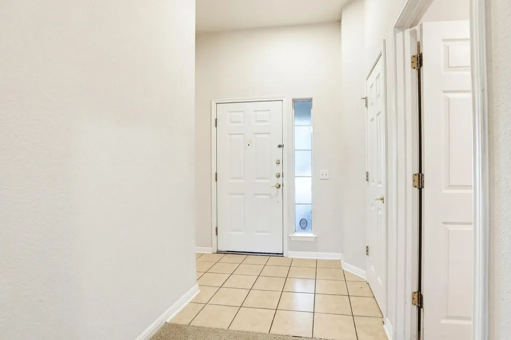 196 Langely Kyle TX 78640