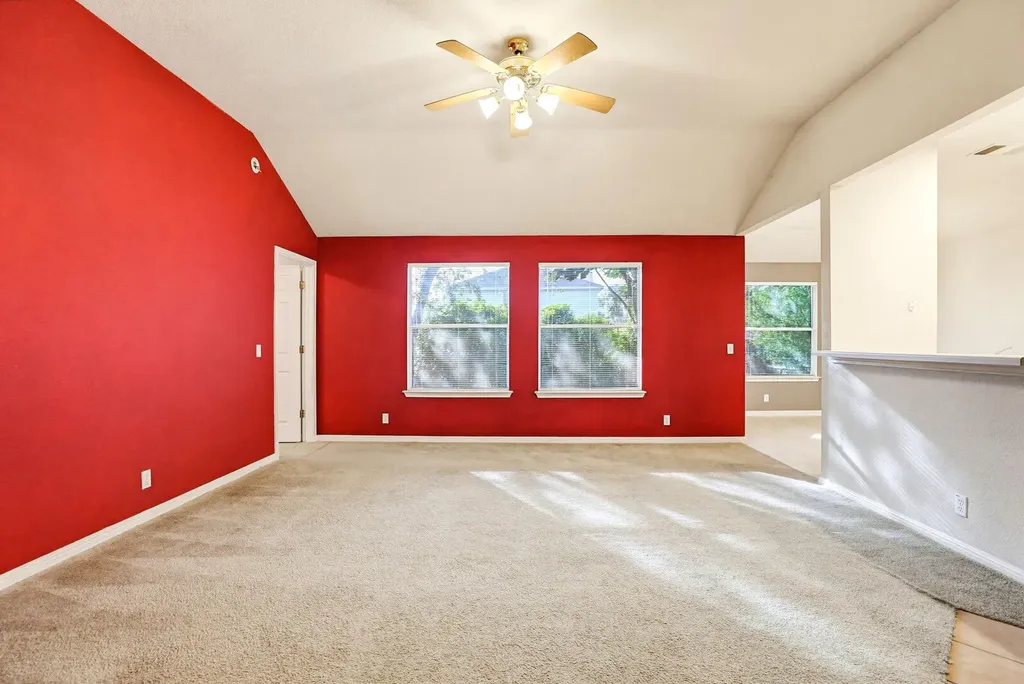 196 Langely Kyle TX 78640