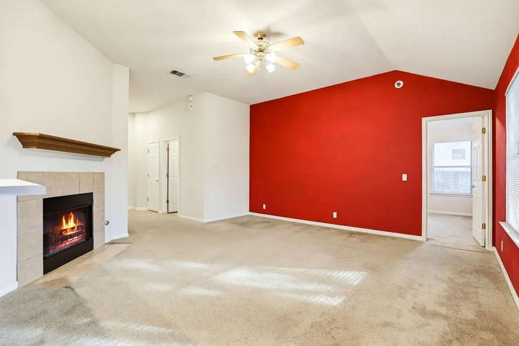 196 Langely Kyle TX 78640