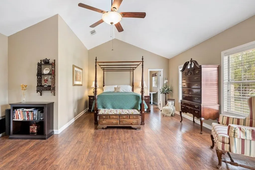 911 Oak Meadow Drive Dripping Springs TX 78620