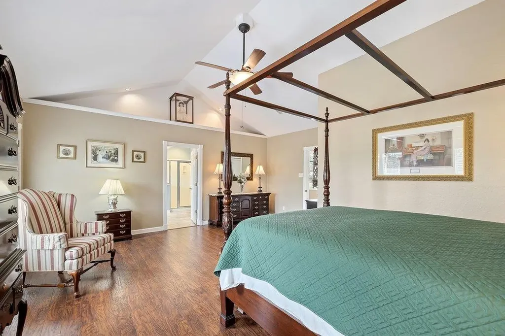 911 Oak Meadow Drive Dripping Springs TX 78620