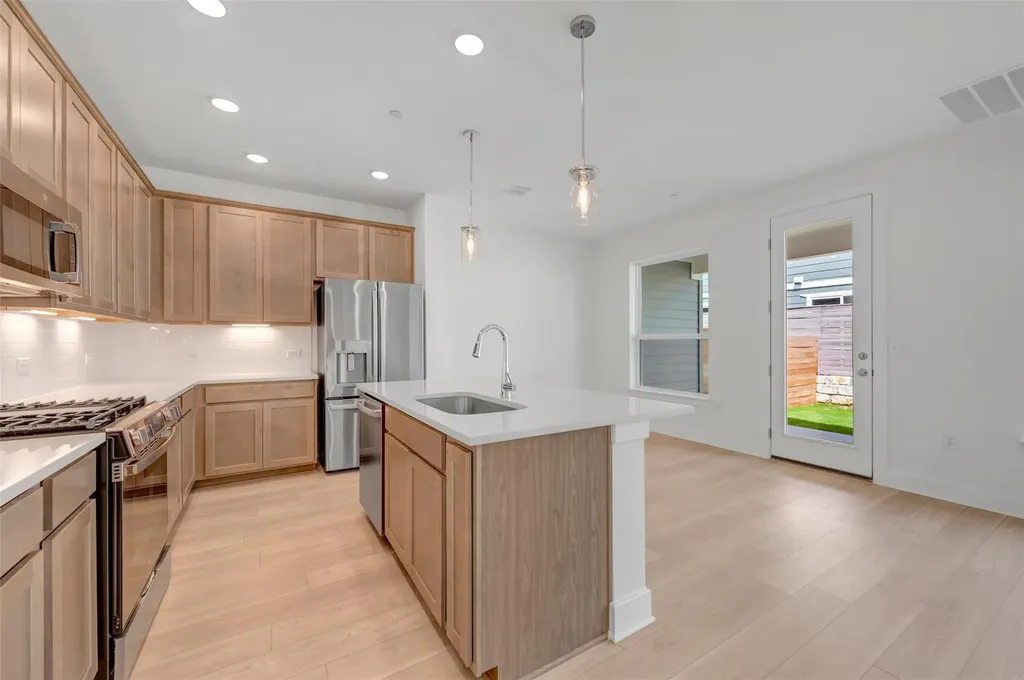 1012B Brickell Loop Austin TX 78744