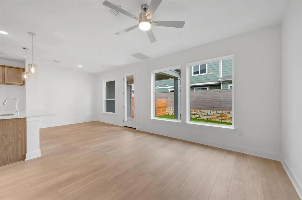 1012B Brickell Loop Austin TX 78744