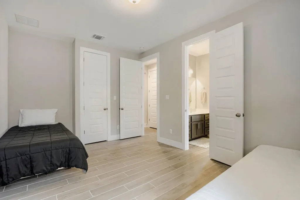 808 Craven Hill Lane Leander TX 78641