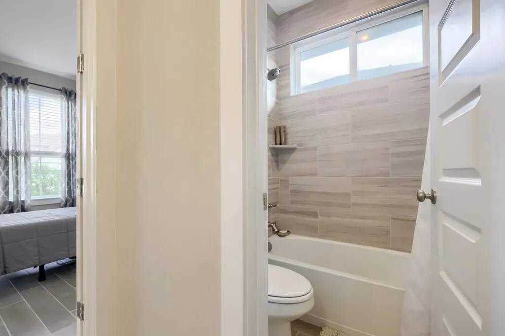 808 Craven Hill Lane Leander TX 78641