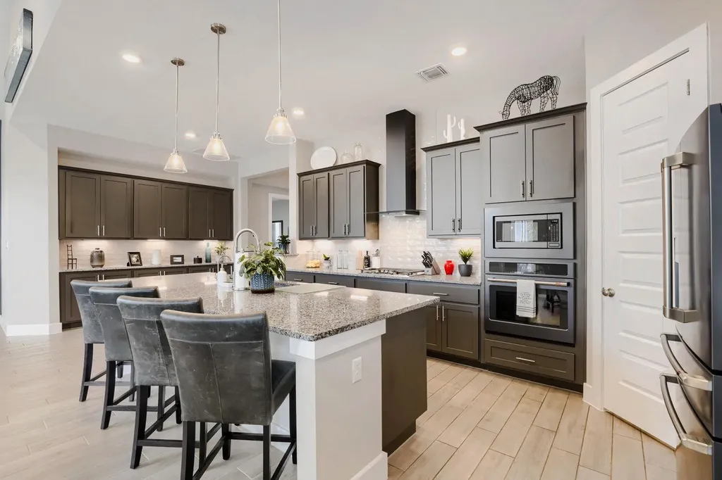 808 Craven Hill Lane Leander TX 78641
