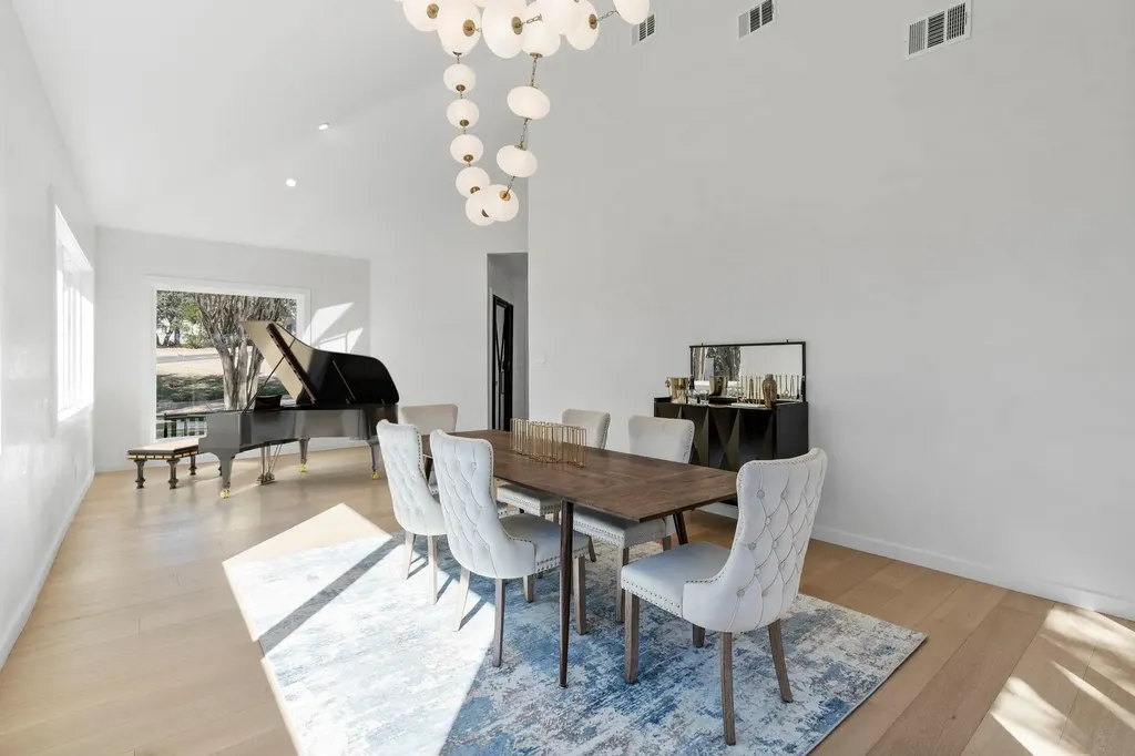 701 Furlong Drive Austin TX 78746