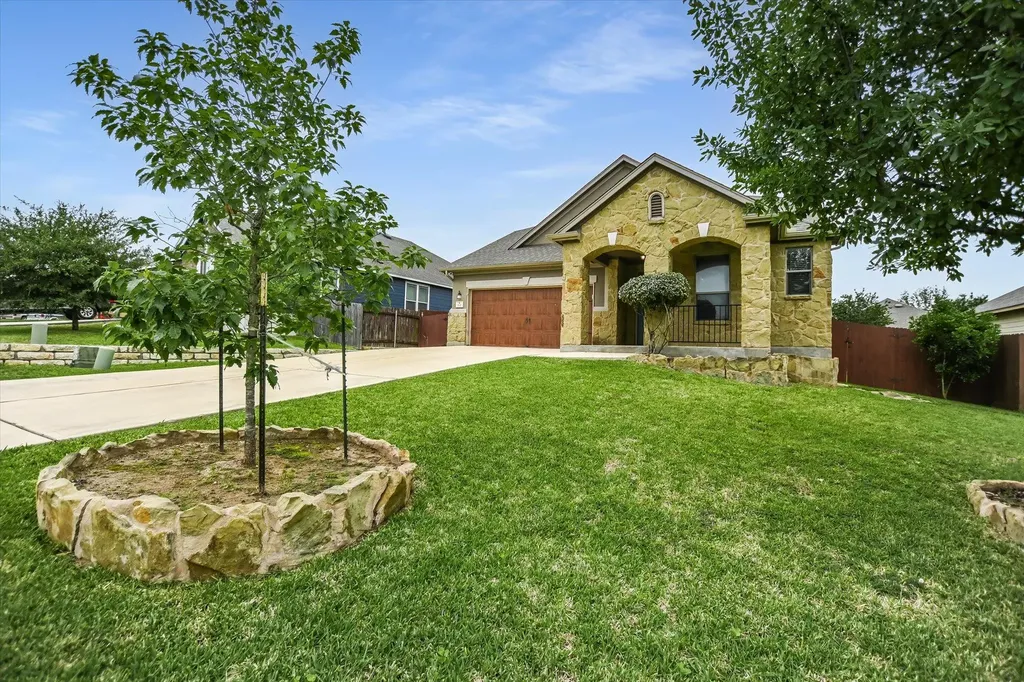 112 Pauline Cove Kyle TX 78640