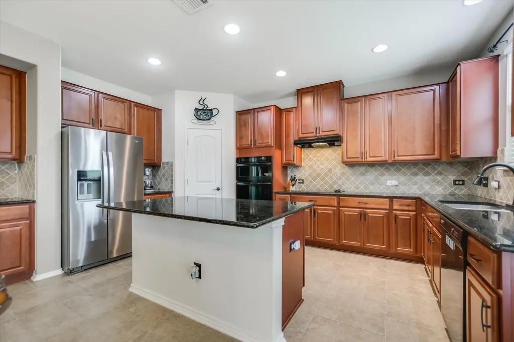 112 Pauline Cove Kyle TX 78640
