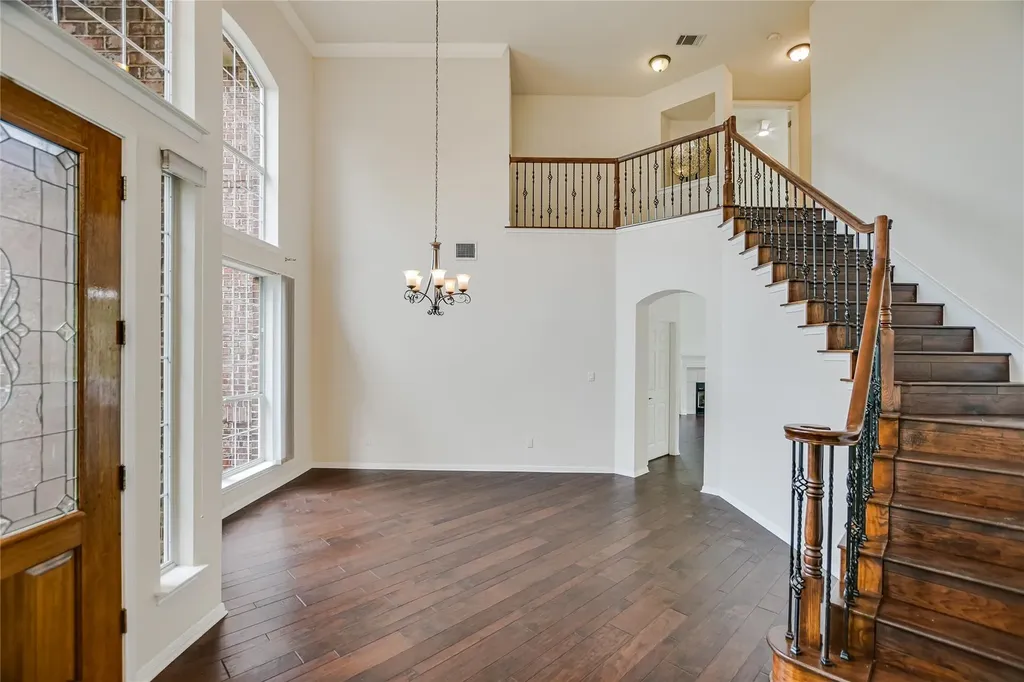 10201 Spicewood Mesa Austin TX 78759