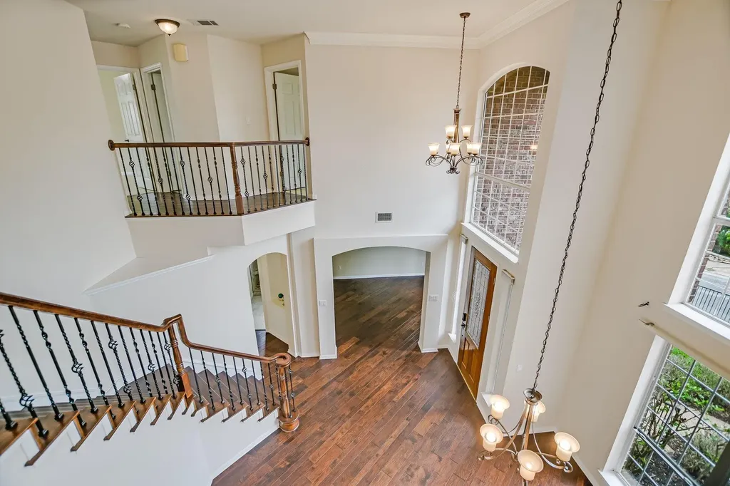 10201 Spicewood Mesa Austin TX 78759