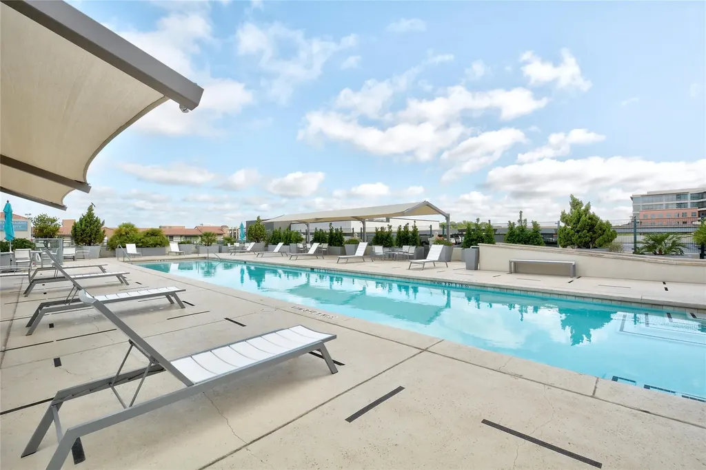 300 Bowie Street Austin TX 78703