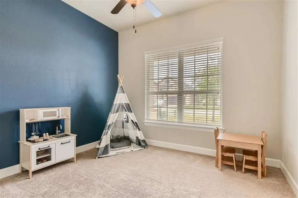 269 Pink Granite Boulevard Dripping Springs TX 78620