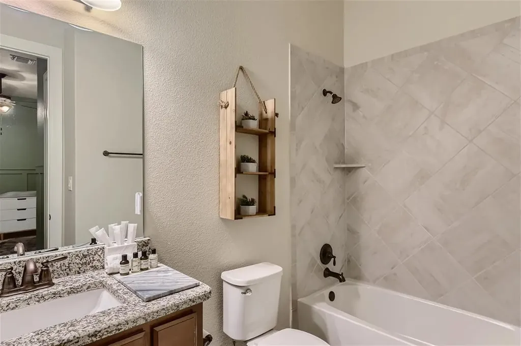 269 Pink Granite Boulevard Dripping Springs TX 78620
