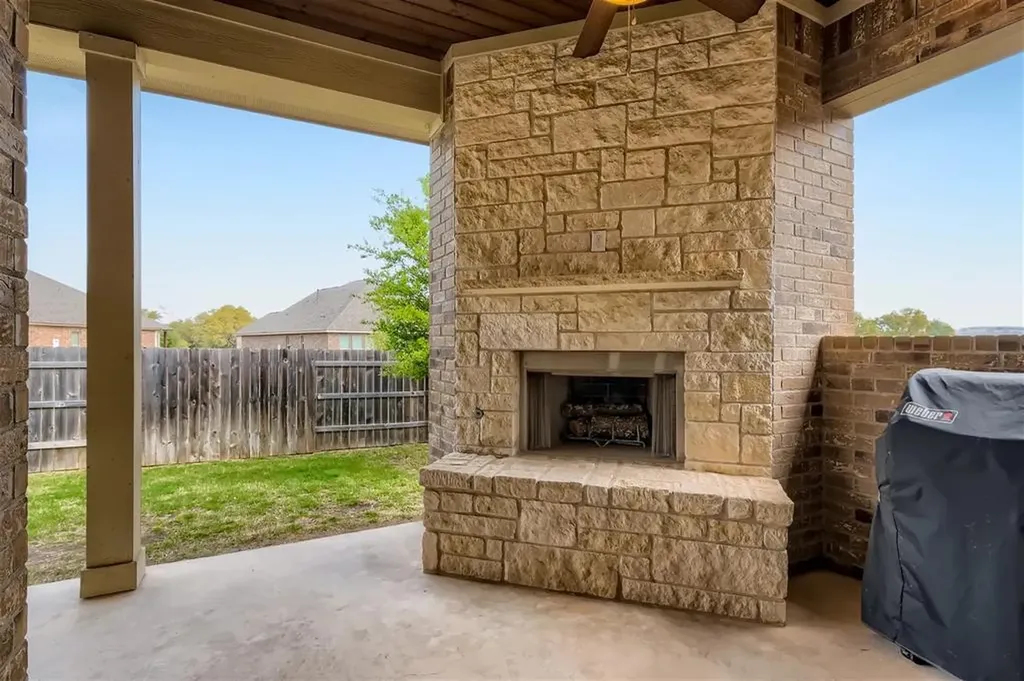 269 Pink Granite Boulevard Dripping Springs TX 78620
