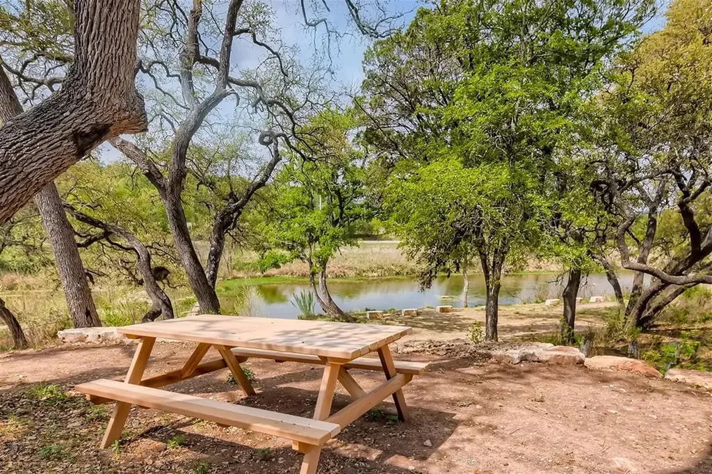 269 Pink Granite Boulevard Dripping Springs TX 78620