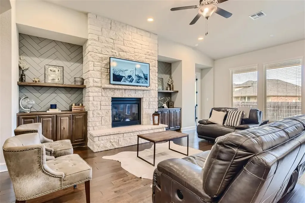 269 Pink Granite Boulevard Dripping Springs TX 78620